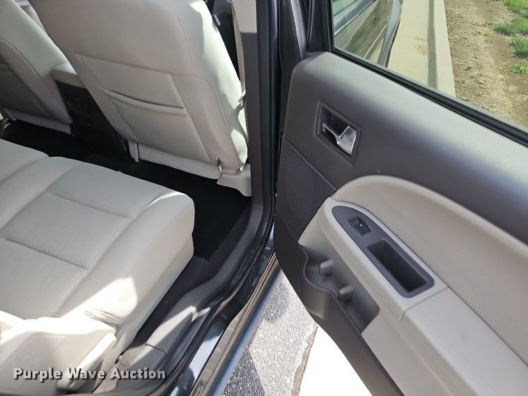 image for item EJ5543 2008 Ford  Taurus X SEL SUV