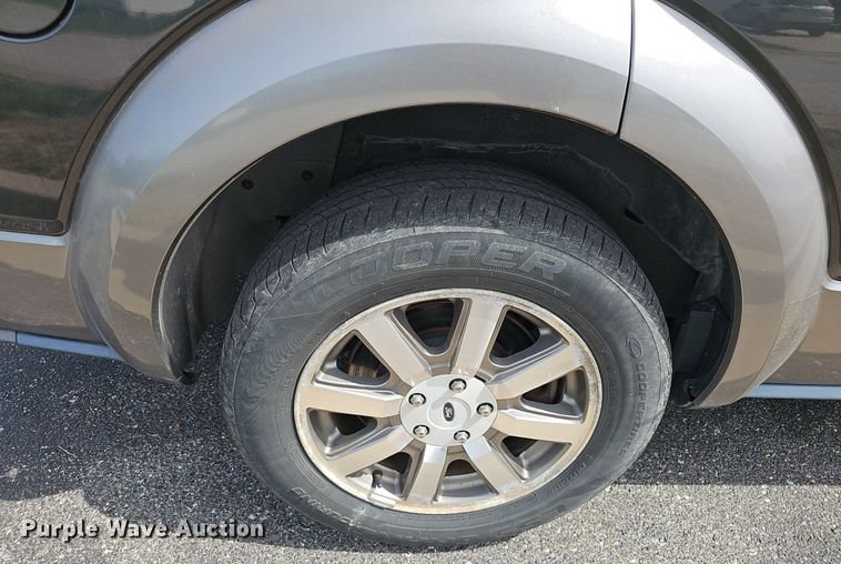 image for item EJ5543 2008 Ford  Taurus X SEL SUV