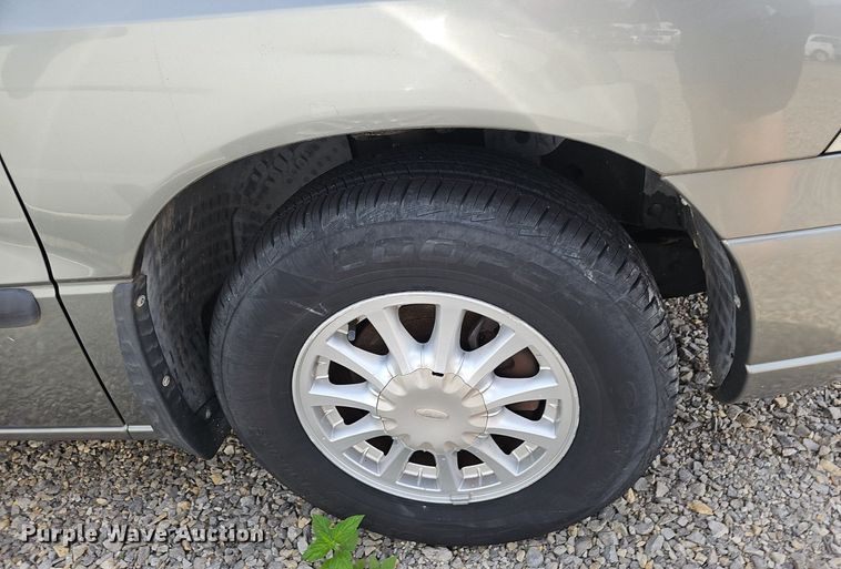 image for item EJ5545 2002 Ford Windstar LX van