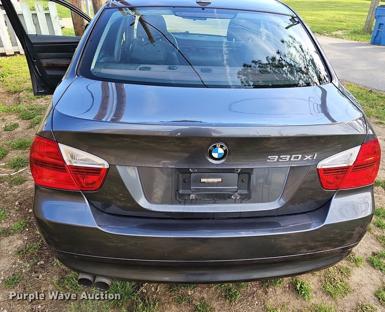 image for item EJ6302 2006 BMW  330xi 