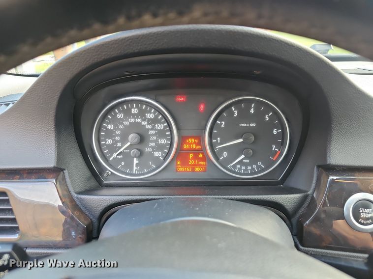 image for item EJ6302 2006 BMW  330xi 