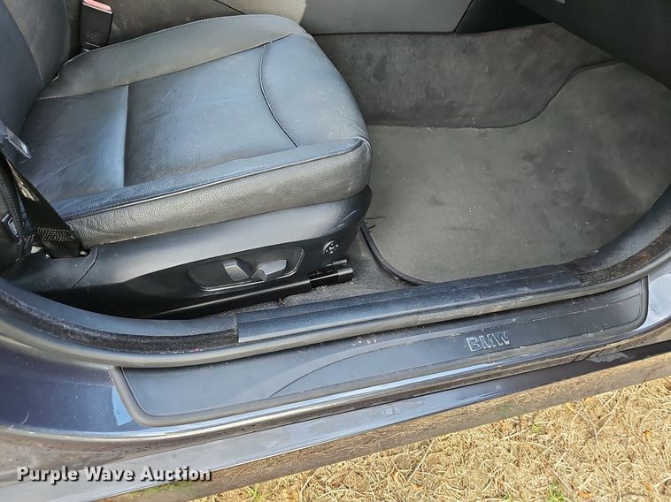 image for item EJ6302 2006 BMW  330xi 