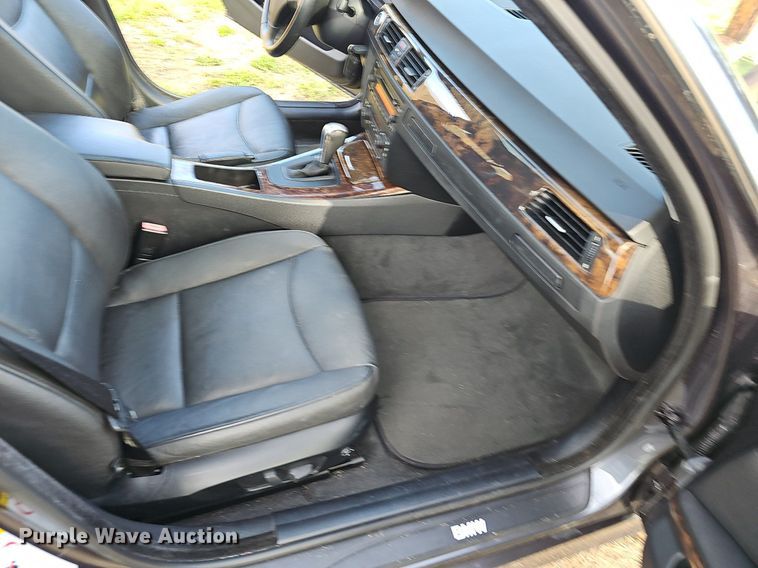 image for item EJ6302 2006 BMW  330xi 