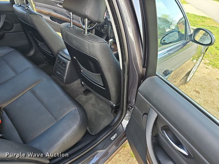 image for item EJ6302 2006 BMW  330xi 