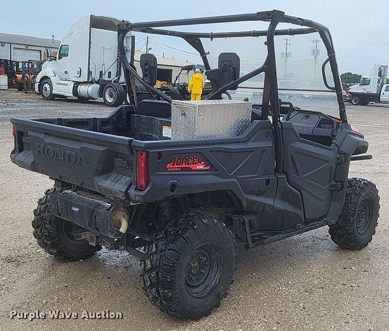 image for item EJ7980 2020 Honda Pioneer 1000 utility vehicle