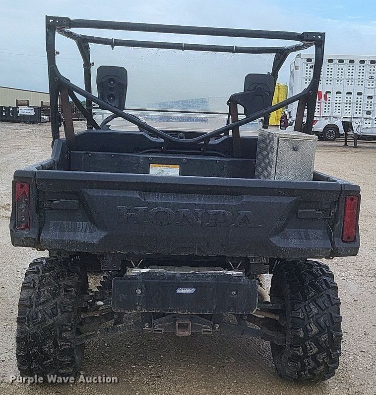 image for item EJ7980 2020 Honda Pioneer 1000 utility vehicle