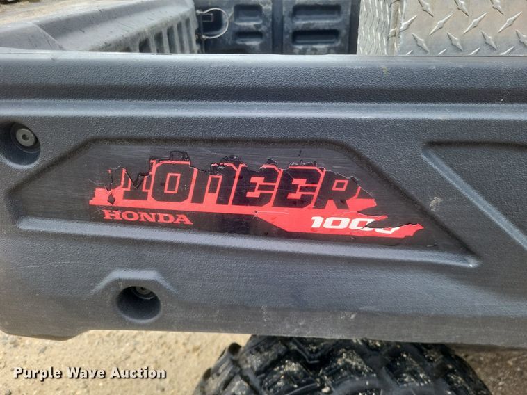 image for item EJ7980 2020 Honda Pioneer 1000 utility vehicle