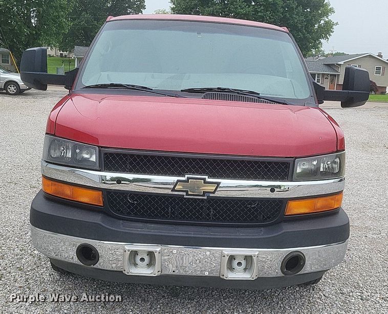 image for item EJ7985 2015 Chevrolet Express G4500 van cab and chassis