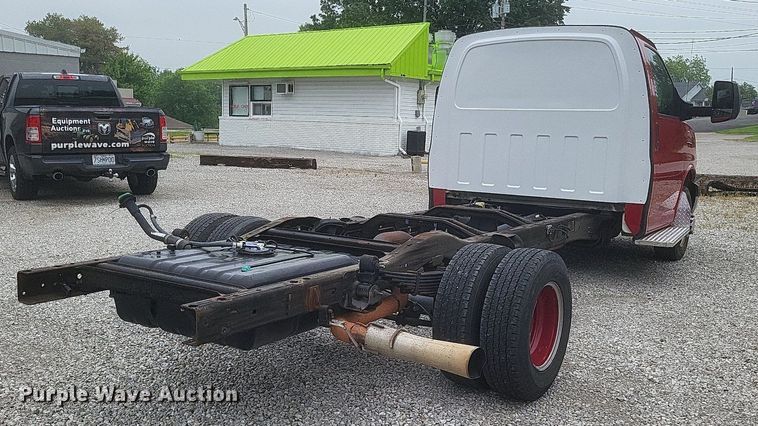 image for item EJ7985 2015 Chevrolet Express G4500 van cab and chassis