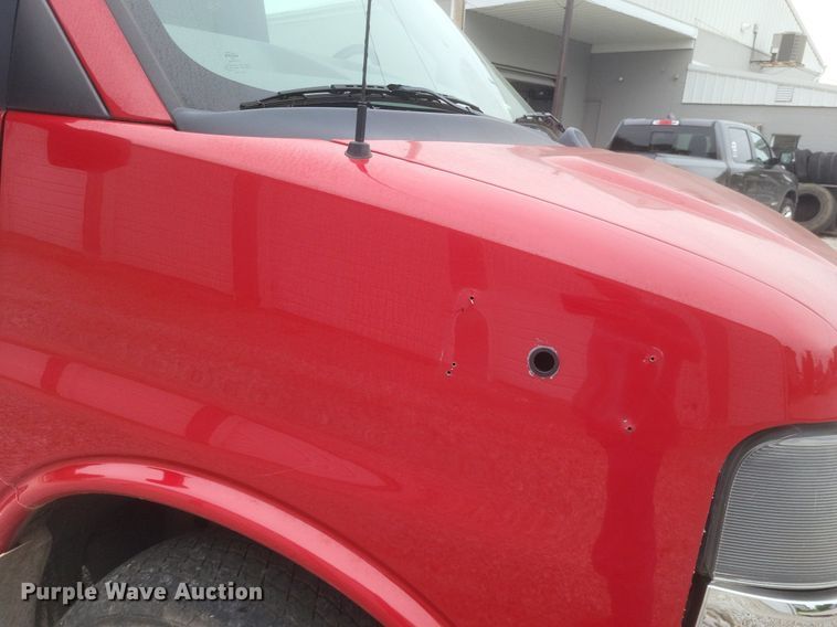 image for item EJ7985 2015 Chevrolet Express G4500 van cab and chassis