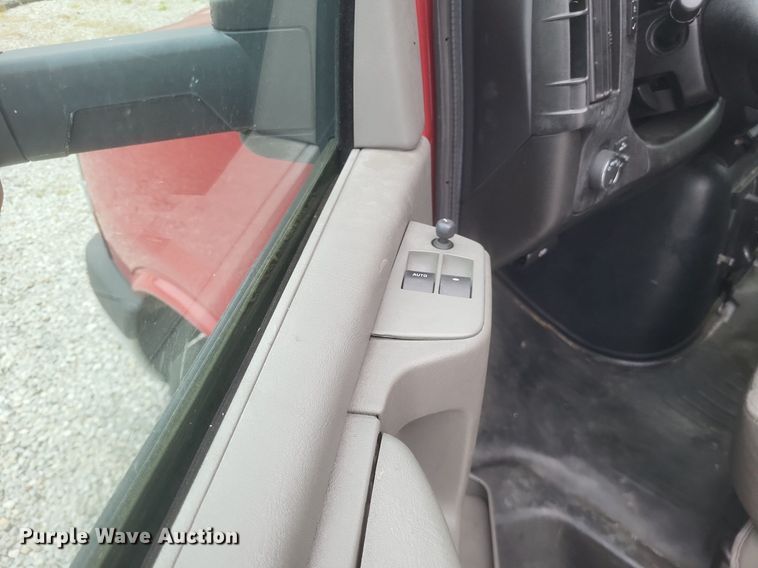 image for item EJ7985 2015 Chevrolet Express G4500 van cab and chassis