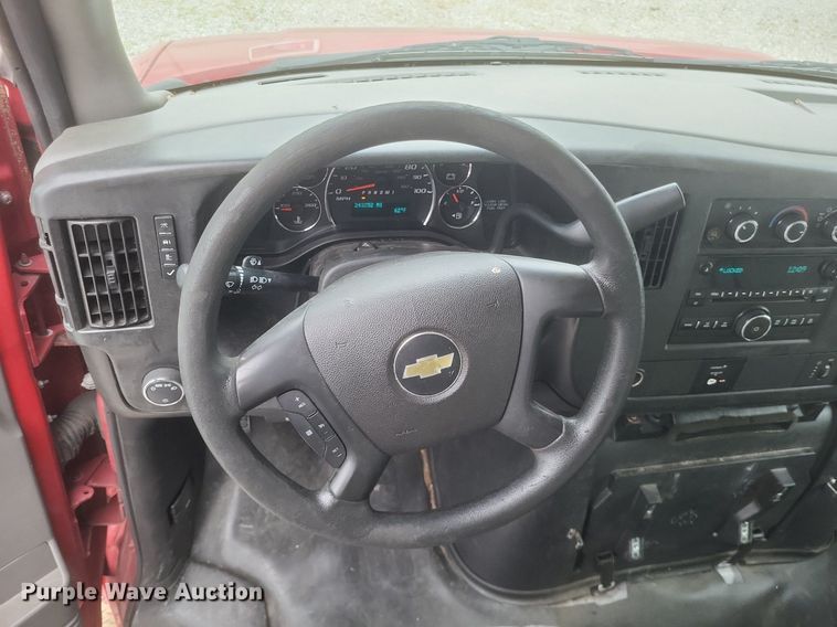 image for item EJ7985 2015 Chevrolet Express G4500 van cab and chassis
