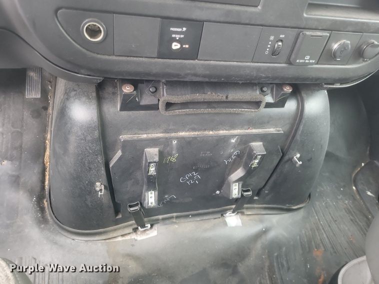 image for item EJ7985 2015 Chevrolet Express G4500 van cab and chassis