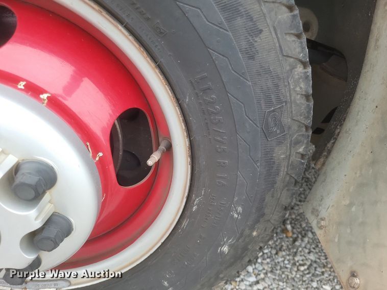 image for item EJ7985 2015 Chevrolet Express G4500 van cab and chassis