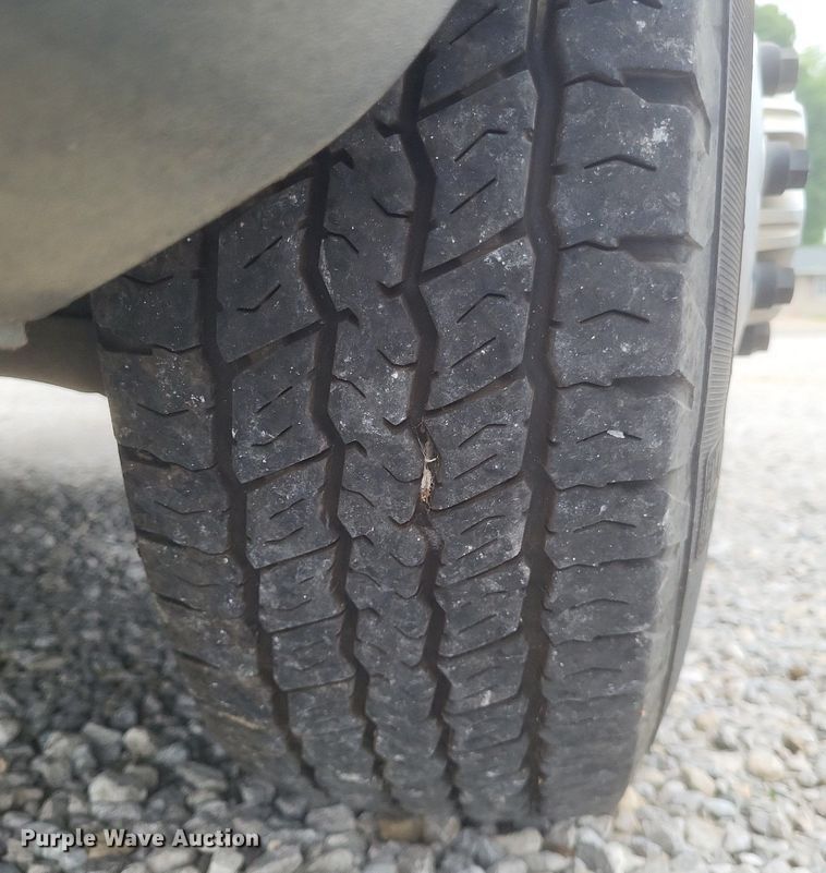 image for item EJ7985 2015 Chevrolet Express G4500 van cab and chassis