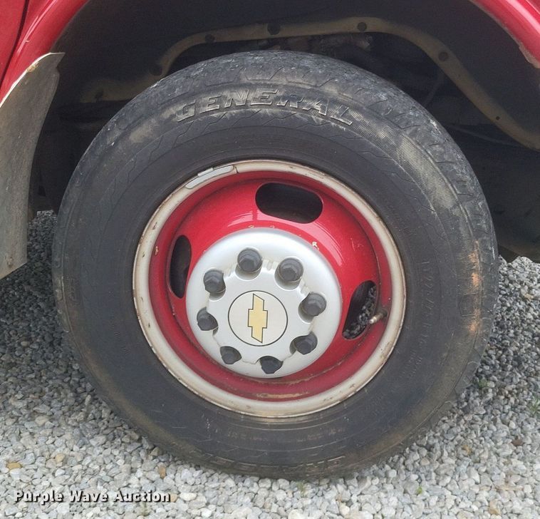 image for item EJ7985 2015 Chevrolet Express G4500 van cab and chassis