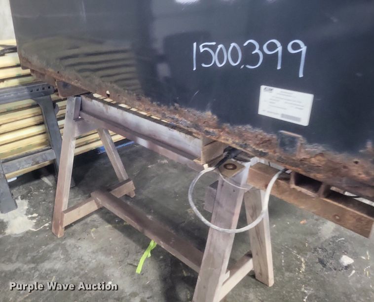 image for item EJ7989 CM 1500399 flatbed