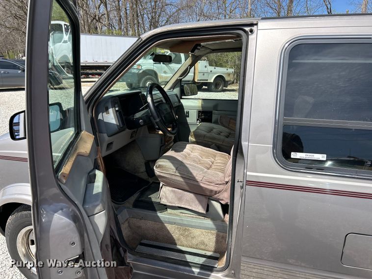 image for item EK4420 1995 Chevrolet Astro van