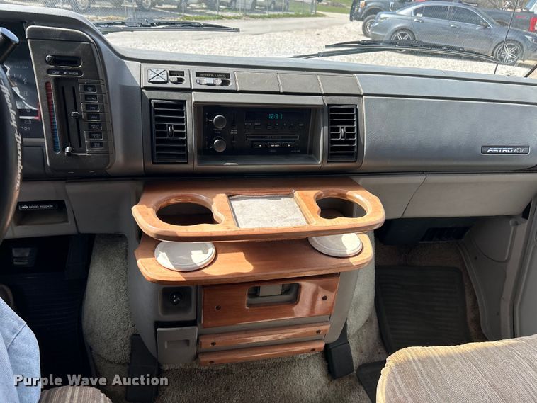 image for item EK4420 1995 Chevrolet Astro van
