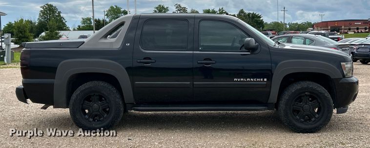 image for item EK4641 2008 Chevrolet Avalanche LT Crew Cab pickup truck