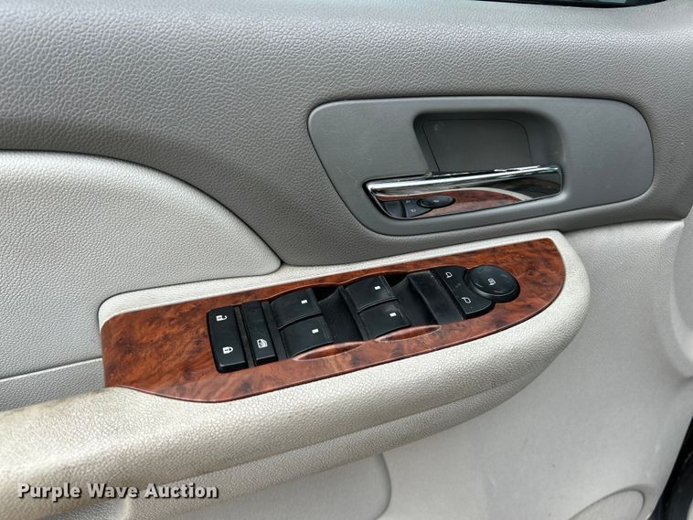 image for item EK4641 2008 Chevrolet Avalanche LT Crew Cab pickup truck