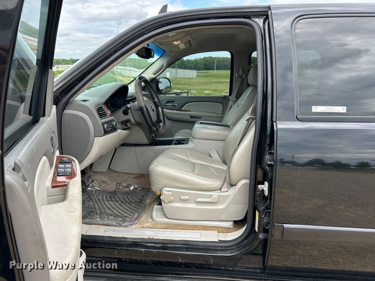 image for item EK4641 2008 Chevrolet Avalanche LT Crew Cab pickup truck