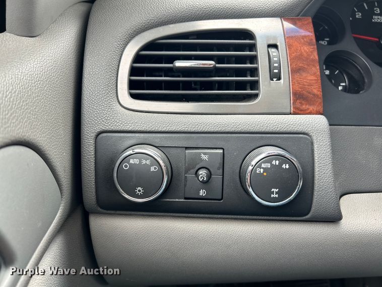 image for item EK4641 2008 Chevrolet Avalanche LT Crew Cab pickup truck