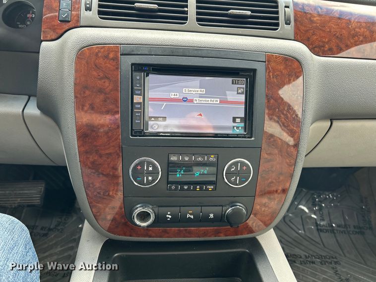 image for item EK4641 2008 Chevrolet Avalanche LT Crew Cab pickup truck