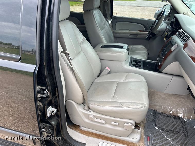 image for item EK4641 2008 Chevrolet Avalanche LT Crew Cab pickup truck