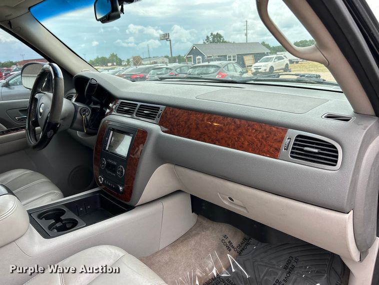 image for item EK4641 2008 Chevrolet Avalanche LT Crew Cab pickup truck