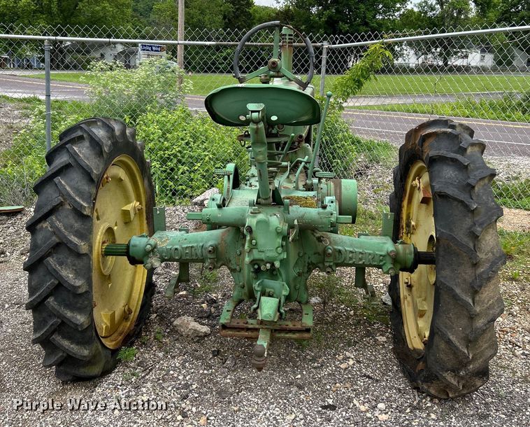 image for item EK4646 1939 John Deere B tractor