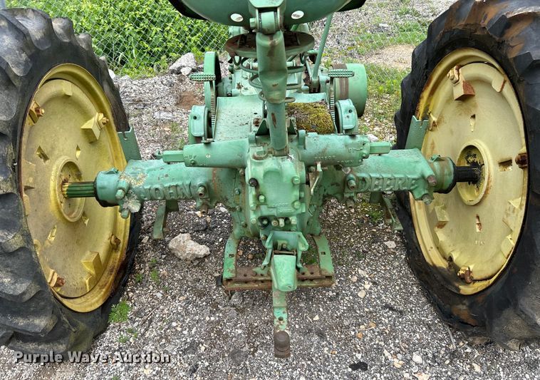 image for item EK4646 1939 John Deere B tractor