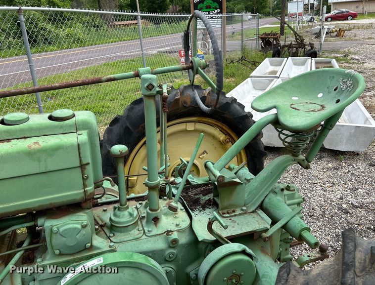image for item EK4646 1939 John Deere B tractor