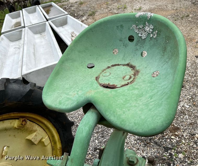 image for item EK4646 1939 John Deere B tractor