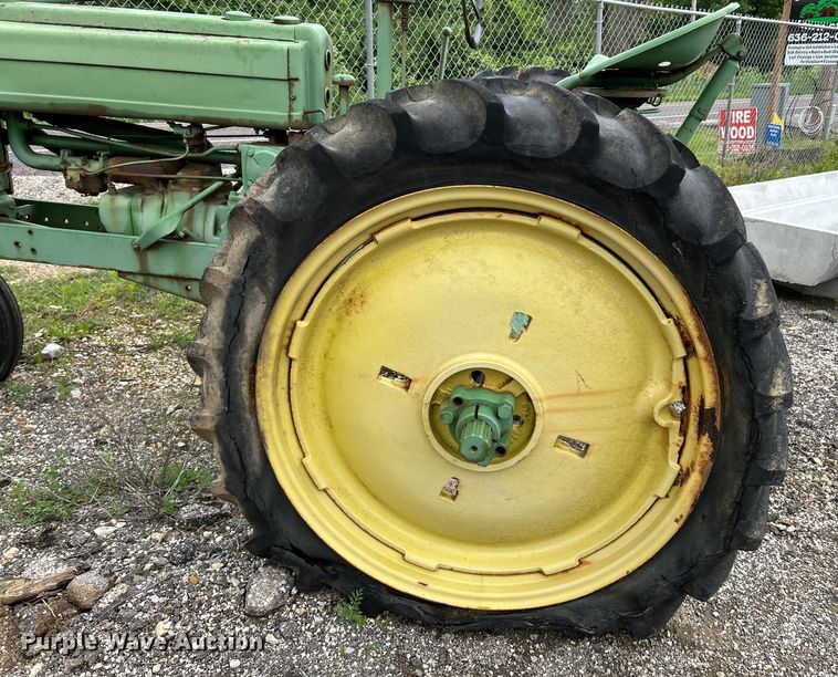 image for item EK4646 1939 John Deere B tractor
