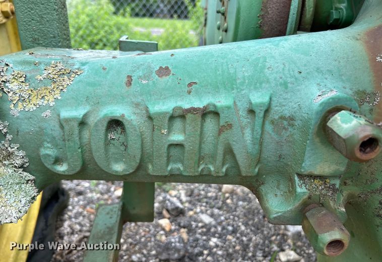 image for item EK4646 1939 John Deere B tractor