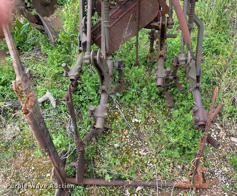 image for item EK4646 1939 John Deere B tractor