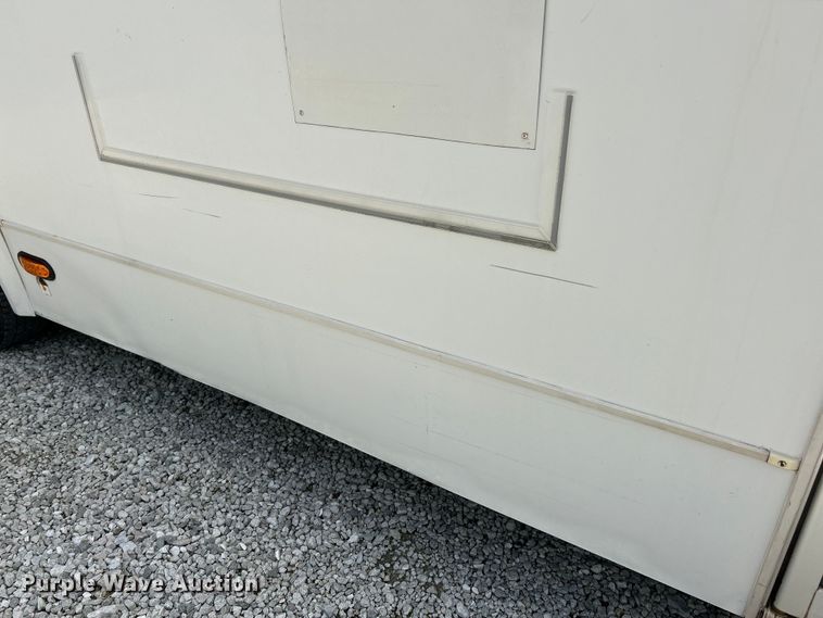 image for item EK4667 2013 Ford E450 Super Duty shuttle bus