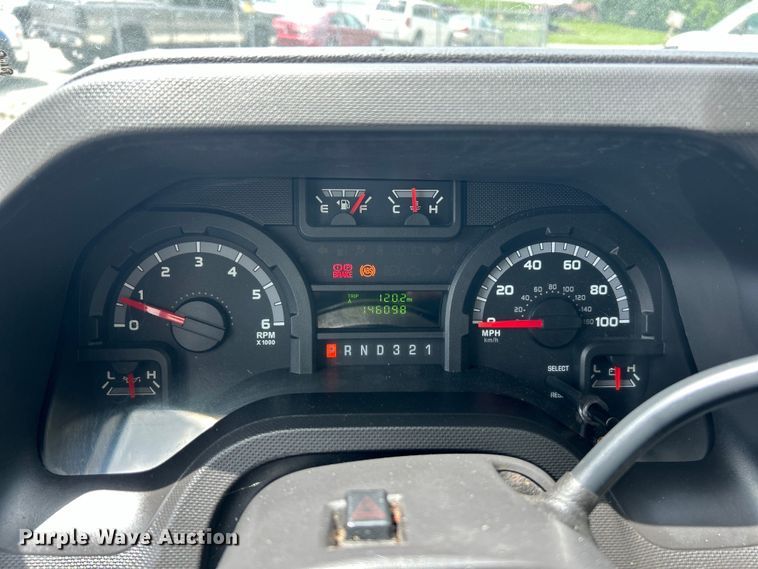 image for item EK4667 2013 Ford E450 Super Duty shuttle bus