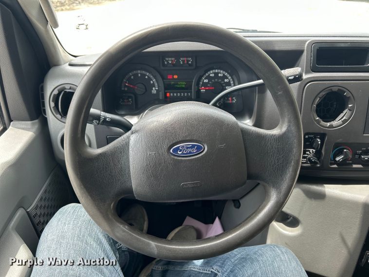 image for item EK4667 2013 Ford E450 Super Duty shuttle bus