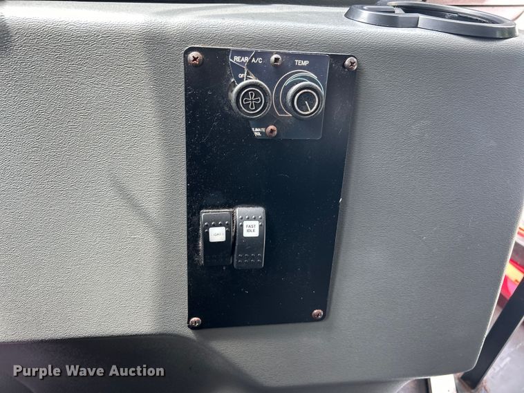 image for item EK4667 2013 Ford E450 Super Duty shuttle bus