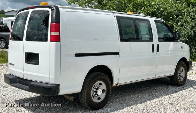 image for item EK4670 2008 Chevrolet Express 3500 van