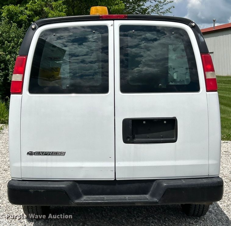 image for item EK4670 2008 Chevrolet Express 3500 van