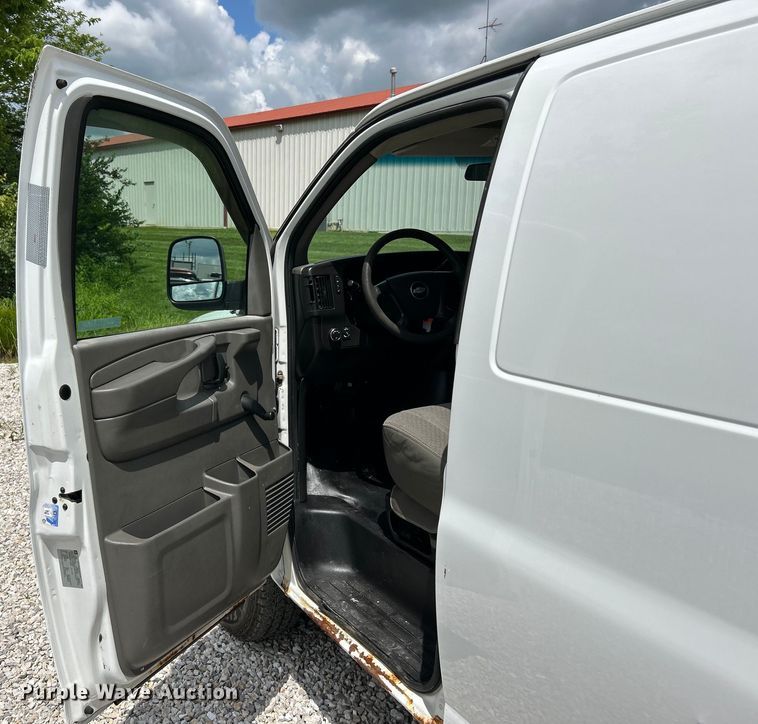 image for item EK4670 2008 Chevrolet Express 3500 van