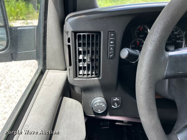 image for item EK4670 2008 Chevrolet Express 3500 van