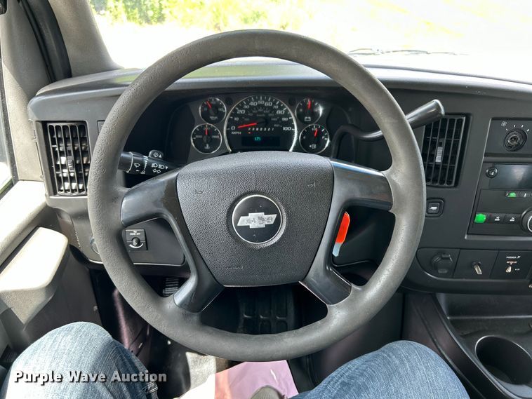image for item EK4670 2008 Chevrolet Express 3500 van