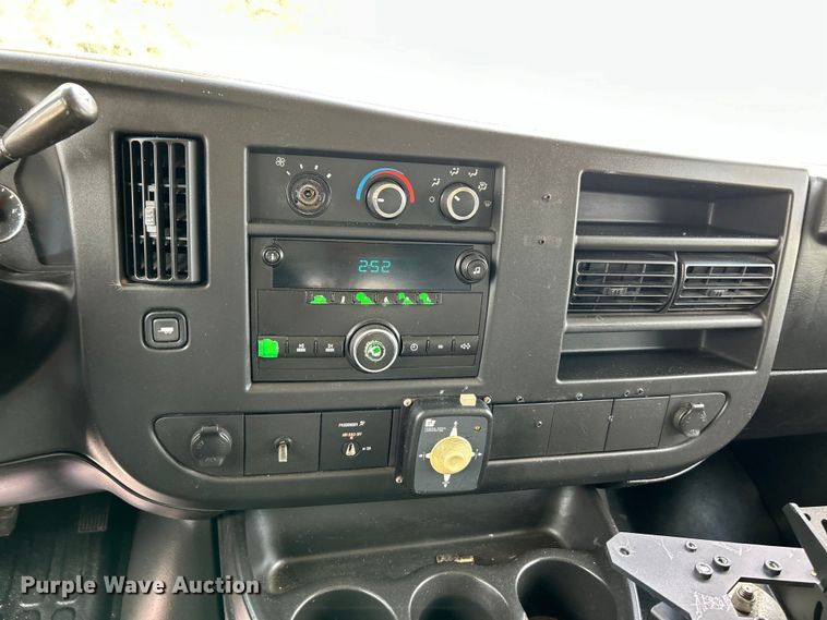 image for item EK4670 2008 Chevrolet Express 3500 van