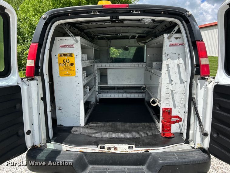 image for item EK4670 2008 Chevrolet Express 3500 van