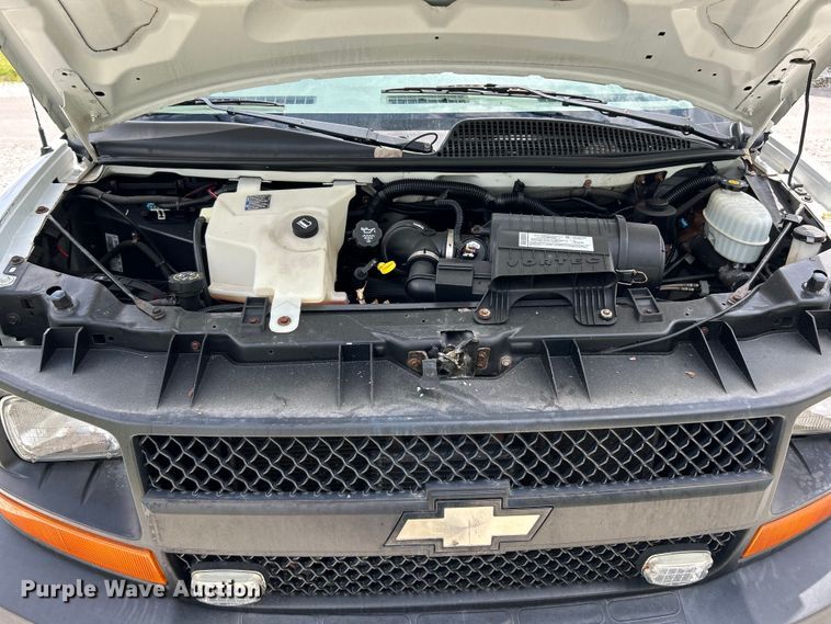 image for item EK4670 2008 Chevrolet Express 3500 van