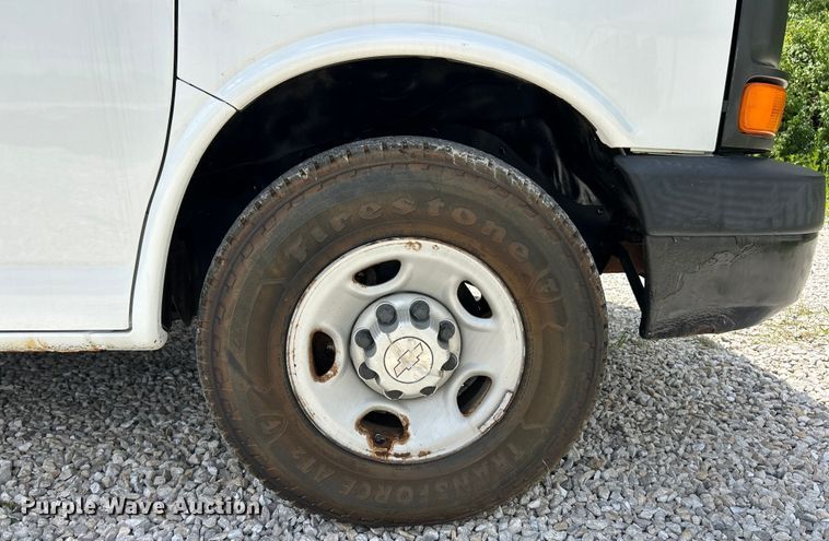 image for item EK4670 2008 Chevrolet Express 3500 van